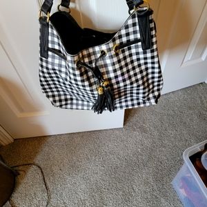 LIZ CLAIBORNE BLACK AND WHITE